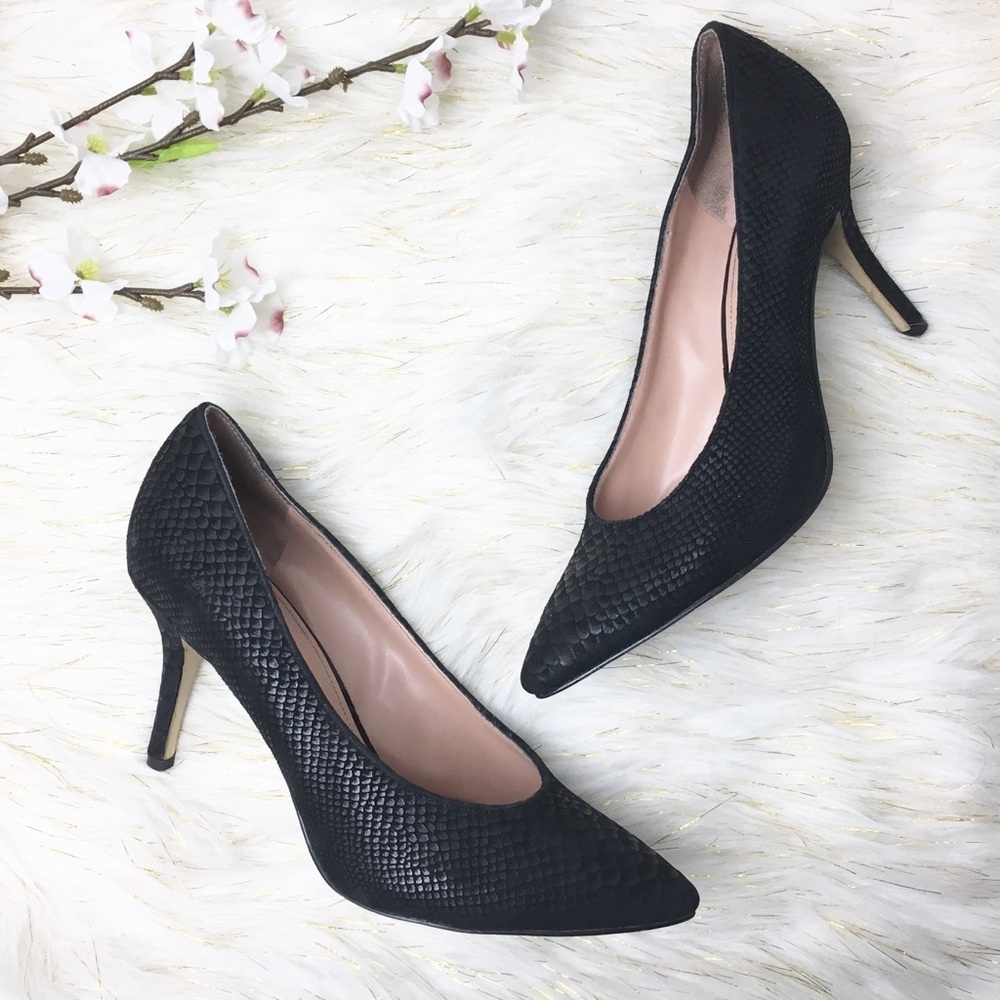 Enzo Angiolini•black soft leather scaled pump size 10